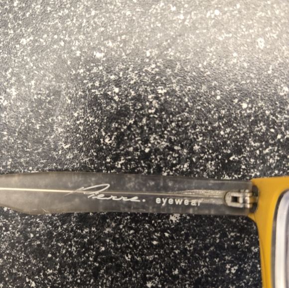 Pierre Eyewear - Picture 3 of 7